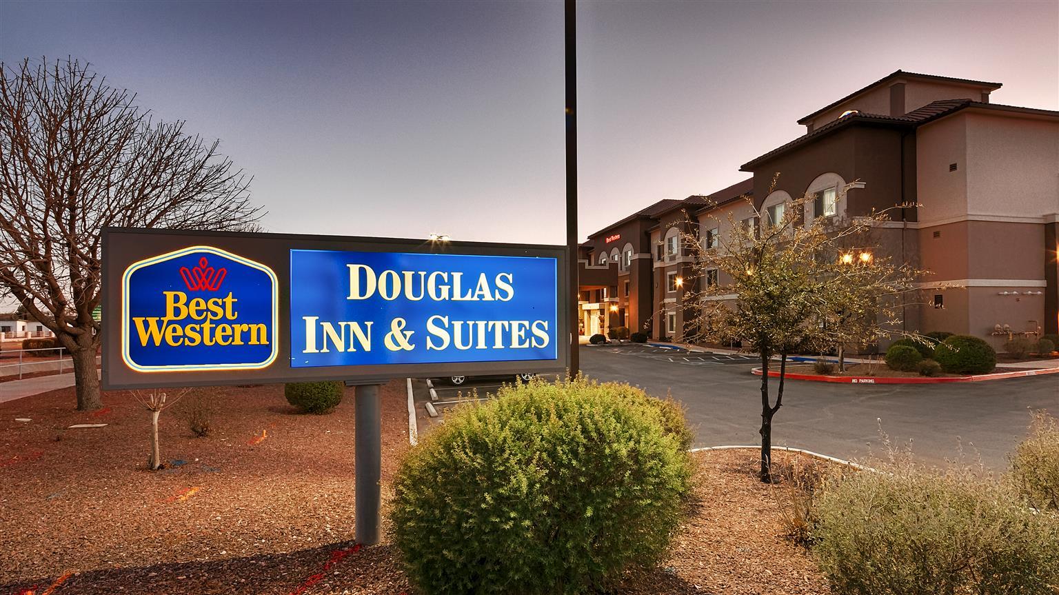 فندق بيست ويسترن دوجلس إن أند سويتس Douglas المظهر الخارجي الصورة